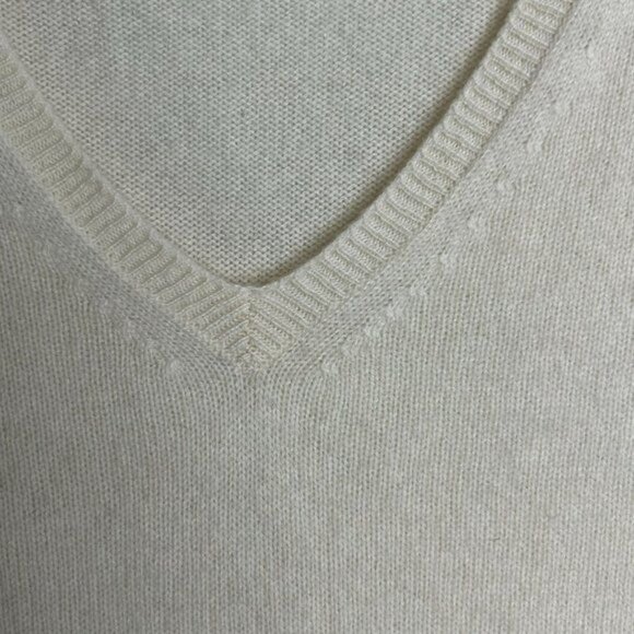 J Crew Deep V-Neck 3/4 Sleeve 100% Cashemere Sweater Cream Size Large - Picture 5 of 7